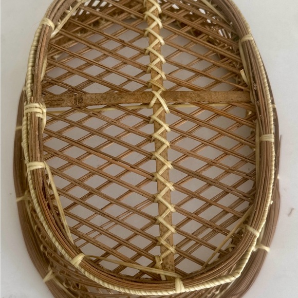 Vintage Woven Straw Makeup Basket - Large Size - Picture 5 of 5